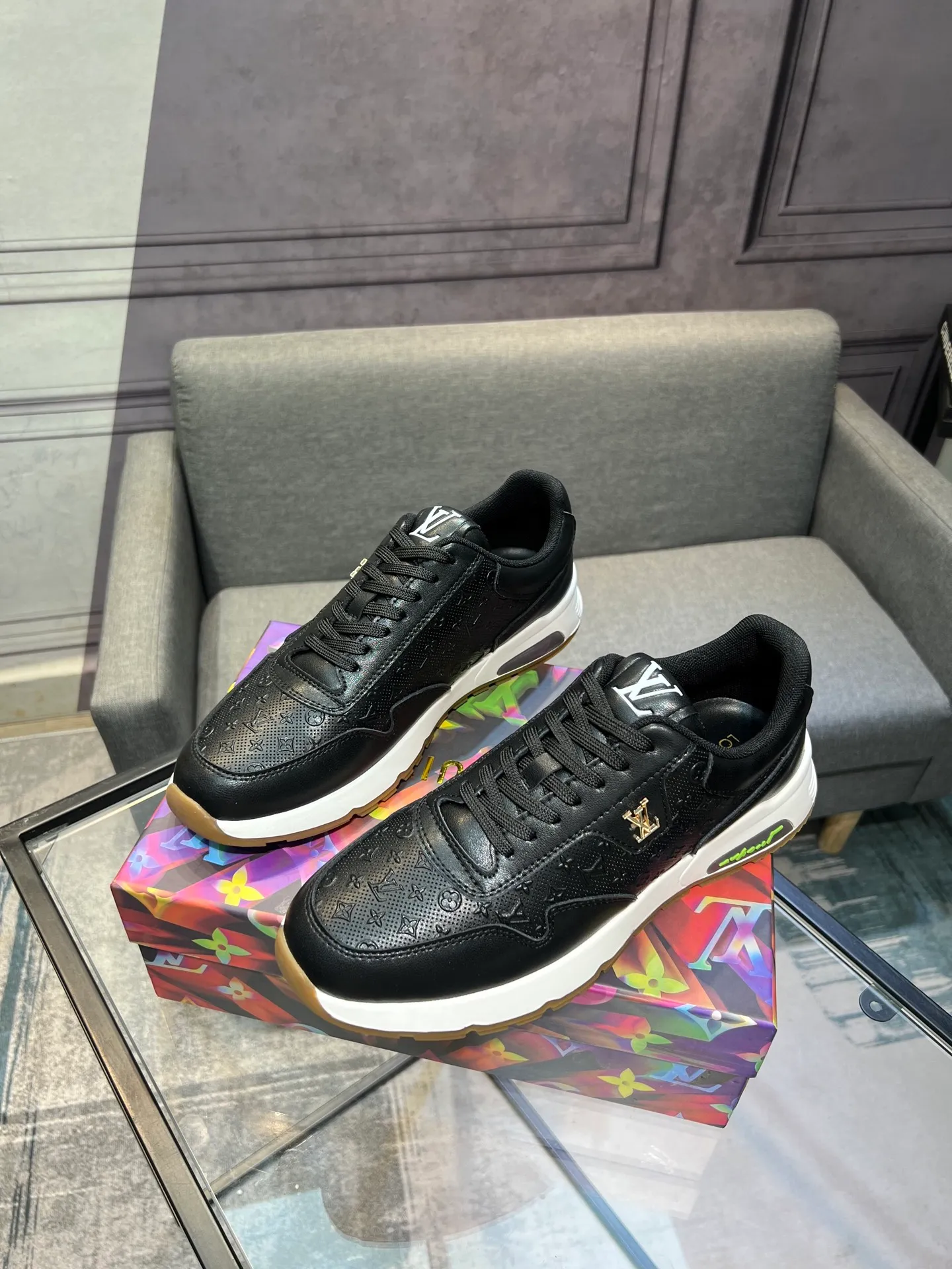 Men's shoes 💰460 "LV" The latest men's casual shoes, genuine leather lining, rubber wear-resistant outsole, fine lines and beautiful strips, not too much decoration, European and American style, comfortable and high-grade, optional, size number: 38 to 44 45 can be customized